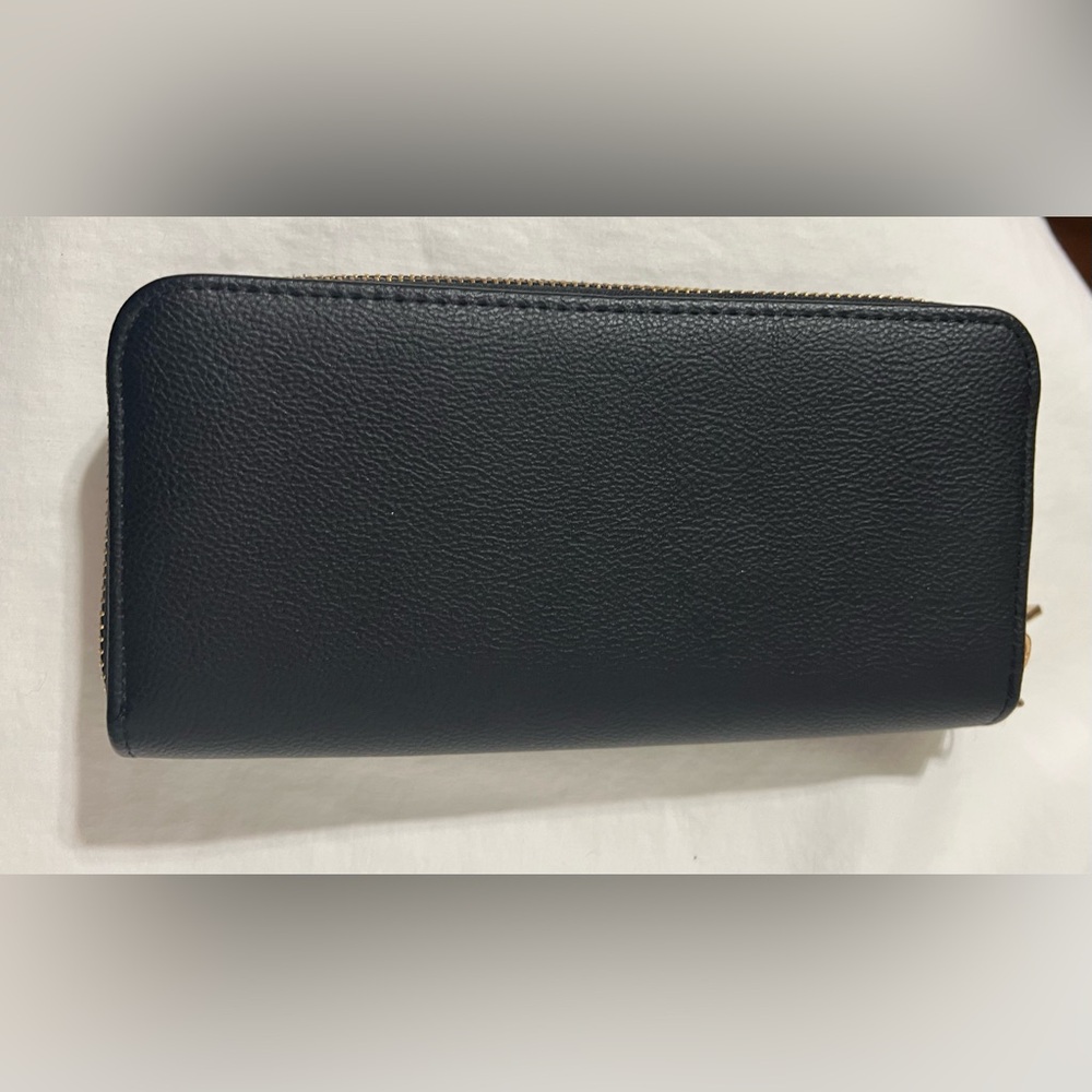 Women's Black Faux Leather Clutch Wallet With Gold Double Zipper Compartments